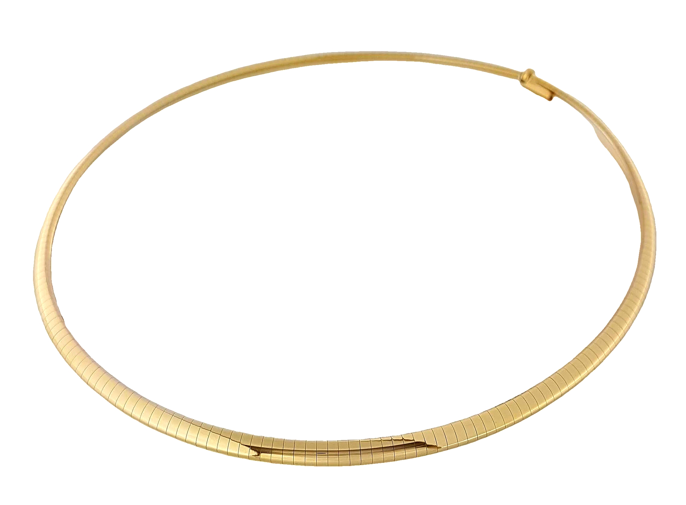 Dit 14 karaat gouden omega collier is een echte eyecatcher met zijn chique bicolor design. De ene kant is gemaakt van witgoud en de andere kant van geelgoud, waardoor het collier veelzijdig te dragen is. Draag het op zichzelf voor een elegante look of combineer het met andere sieraden voor een trendy uitstraling. Een must-have voor elke sieradencollectie!