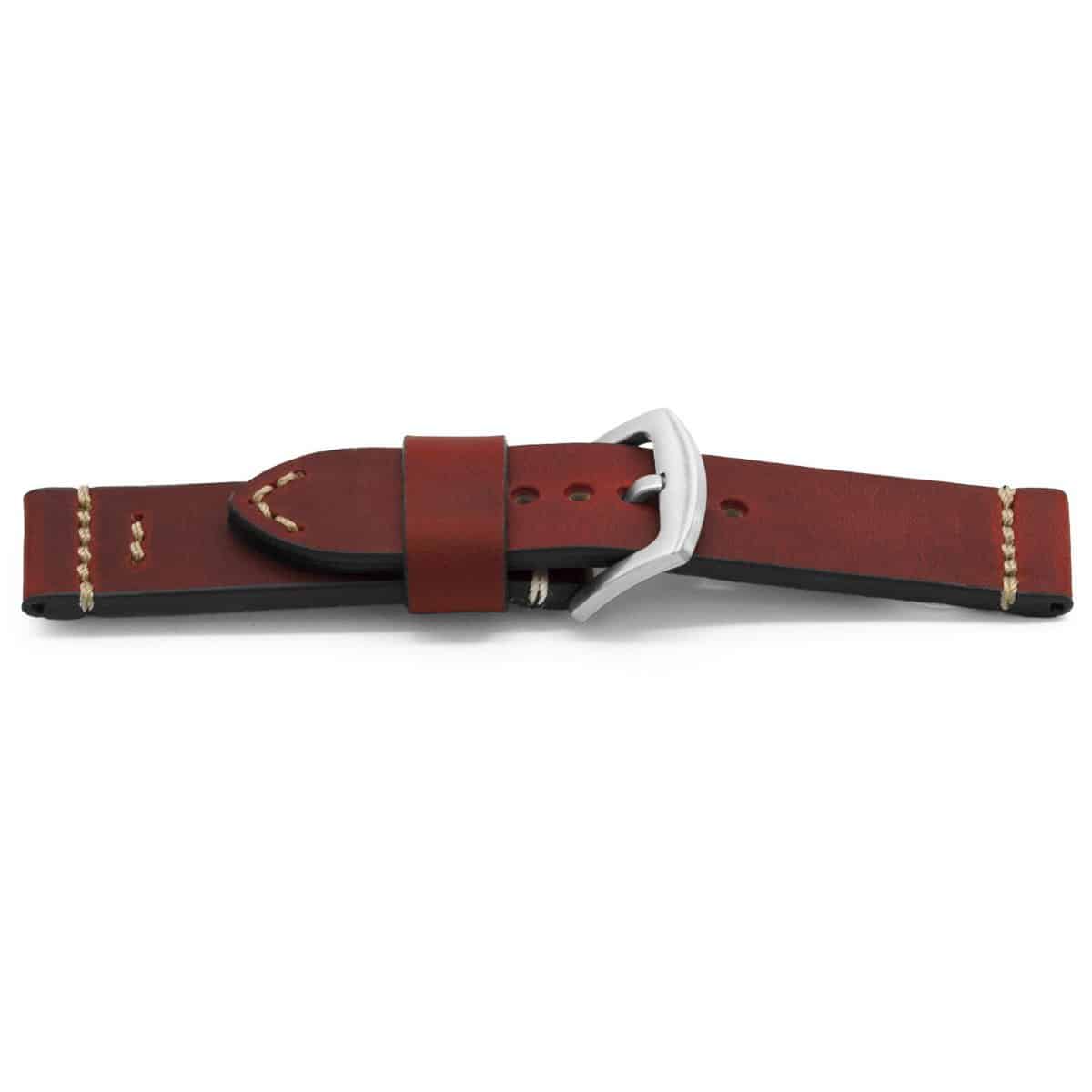 Rood lederen horlogeband met zwart lederen lining en edelstalen gesp.
Kleur band: Rood
Band dikte: 4.10mm 
Band lengte: 75/115 mm
Band breedte: 22x22 mm
Gesp: Edelstaal mat
Bekleding binnenband: Hoogwaardig zwart leder
Gestikt: Ja, beige
Pushpin: Exclusief
Hypo allergisch: Nee
NFC Chip: Ja
EAN: 4780263708221