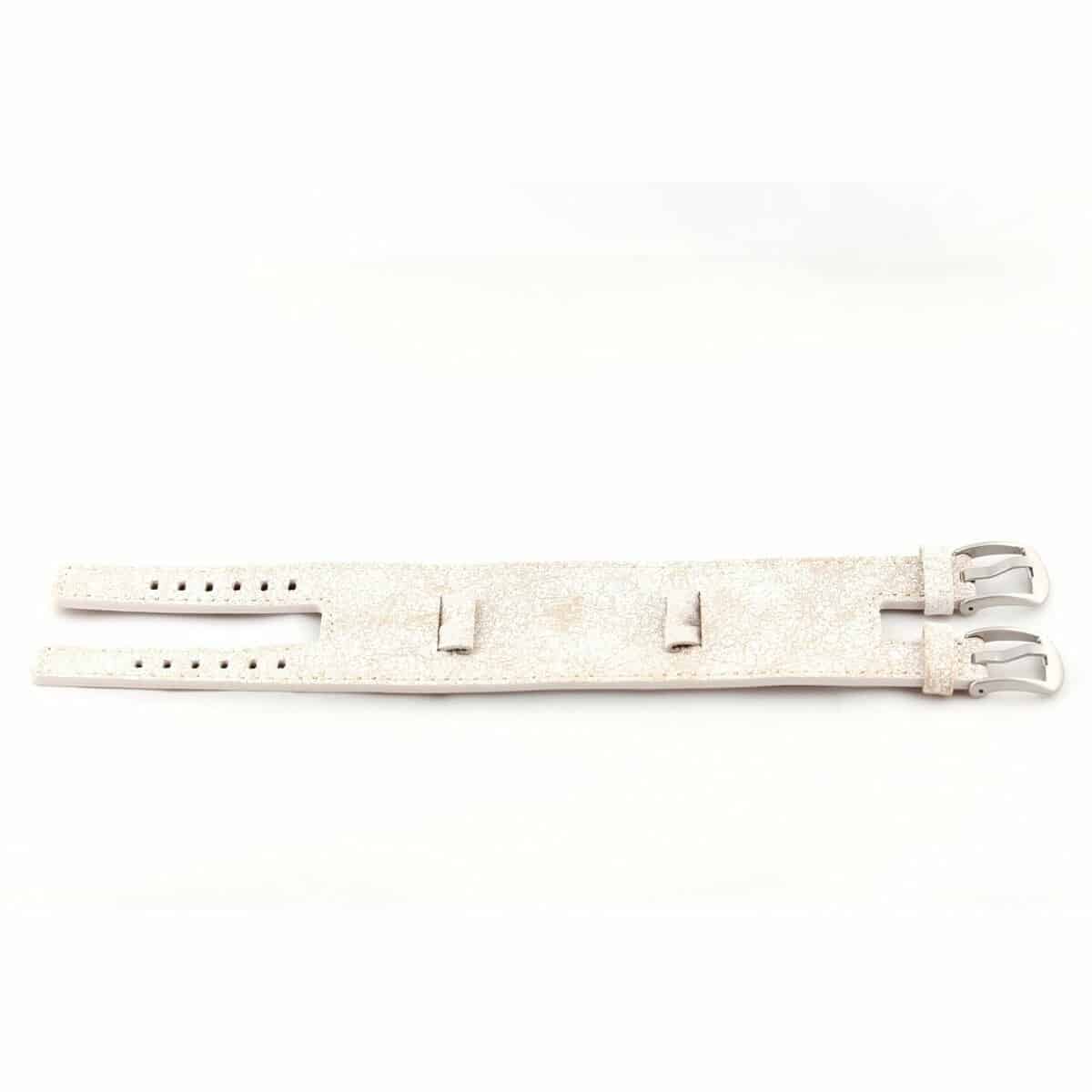 Lederen horlogeband wit, bewerkt en gestikt.
Kleur band: Wit
Band dikte: 3mm
Band lengte: 235mm
Band breedte: 24mm
Gesp: Ja
Bekleding binnenband: Nubuck
Gestikt: Ja
Pushpin: Nee
Hypo allergisch: -
