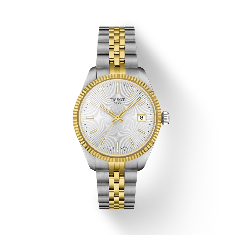 De Tissot Horloge Ballade bicolor 34mm, modelnummer T1562102203100, is een verfijnd Zwitsers precisie uurwerk. Dit horloge heeft een elegante bicolor kast van 34mm van roestvrij staal met goud-zilverkleurige accenten, gecombineerd met een stijlvolle armband in overeenstemmende kleuren. Het saffierglas beschermt de zilverkleurige wijzerplaat met luxe streeppatroon en analoge aanduiding. De quartz-beweging verzekert nauwkeurigheid en betrouwbaarheid. 

Met een kastdikte van 8,25mm en een bandbreedte van 16mm, ligt dit horloge comfortabel op de pols. Het is waterbestendig tot 100 meter, waardoor het geschikt is voor dagelijks gebruik en lichte wateractiviteiten. Dit horloge heeft verder ook een handige datumfunctie. 

Dit horloge is ideaal voor zowel formele als casual gelegenheden. Draag het met een chique outfit voor een verfijnde uitstraling of combineer het met uw dagelijkse kleding voor een subtiel tintje van luxe. De tijdloze uitstraling van dit horloge maakt het een must-have accessoire voor elke modebewuste drager.