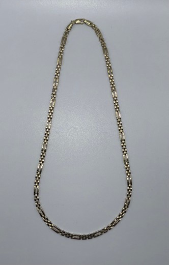14 Karaat geel gouden fantasie choker schakelbreedte 3,8 mm met karabijn sluiting 42 cm lang.