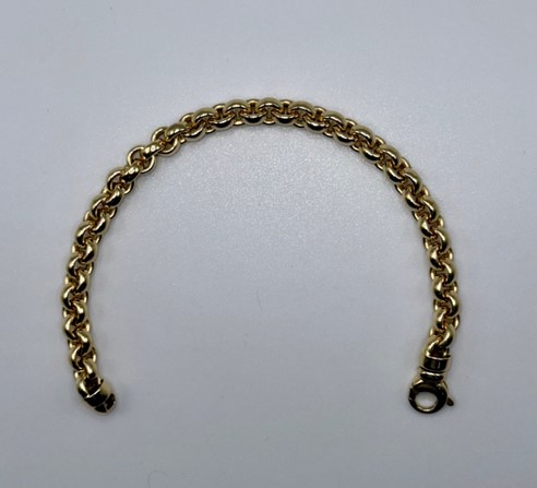 14 Karaat geel gouden Jassaron armband met een schakel maat van 7,5 mm draaglengte 21 cm met een luxe karabijn sluiting.