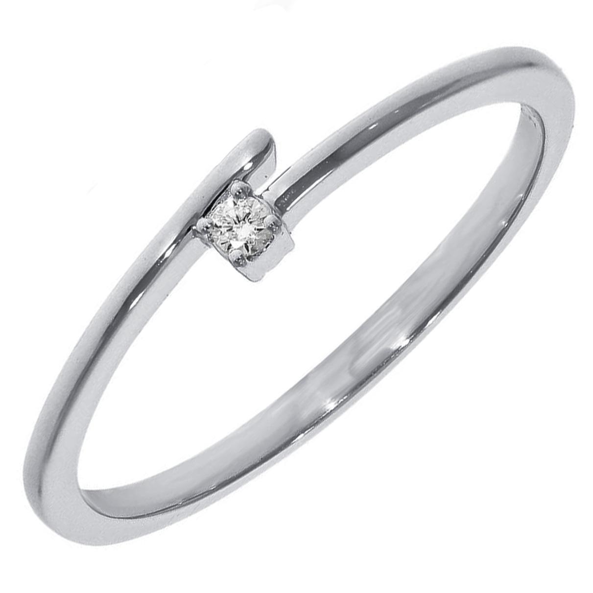 een 14 krt witgouden slag solitair ring met een diamant briljant geslepen 0.03 Crt H SI.
