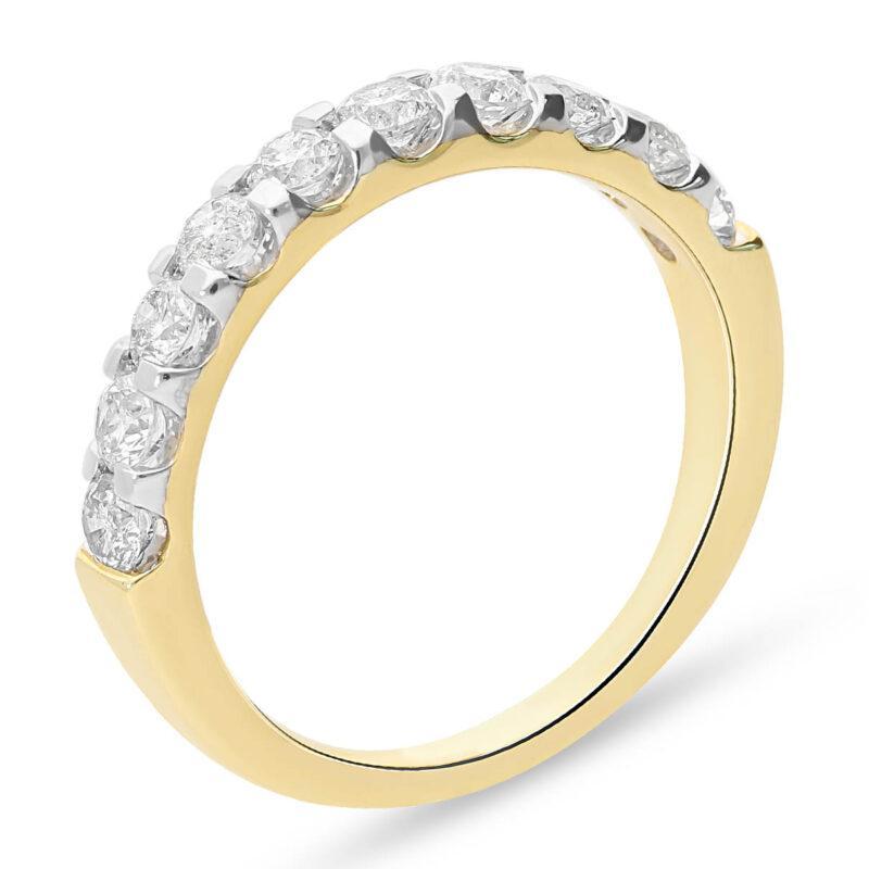 Een 14 Krt geelgouden halve alliance ring met 10 diamanten briljant geslepen totaal 0.80 Crt  SI P