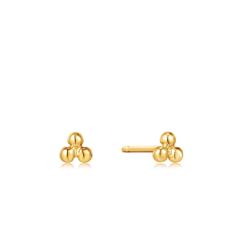 Til je dagelijkse oorbellencollectie naar een hoger niveau met dit paar unieke studs. Gemaakt van 14kt hoogwaardig goud. Combineer de jouwe met oorringen en speel met textuur om een unieke stijl te creëren.

HET MERK
Ania Haie staat bekend als fashion-forward sieradenmerk en heeft een toonaangevende naam opgebouwd. Een uitstekend moment om het merk verder uit te bouwen met een 14kt massief gouden collectie: Ania Haie 14kt Gold! In lijn met Ania Haie’s streven om een duurzamer merk te worden, is de 14kt gouden collectie gemaakt van 100% gerecycled 14kt goud en bevat conflictvrije en volledig traceerbare natuurlijke diamanten en echte edelstenen, zoals witte saffieren, opalen en turquoise.

SPECIFICATIES
– 14kt Gold Triple Ball Stud Earrings
– Oorknoppen
– 14kt goud
– 2,6mm