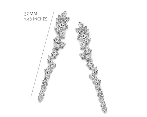 Schitteren zoals de echte sterren, dit kan met de juwelen van Silver Rose zilveren juwelen dankzij de microscopische zettingen.

Dit zijn mooie oorhangers uit de SilverRose collectie gemaakt uit gerhodineerd 925 sterling silver met witte zirconia.