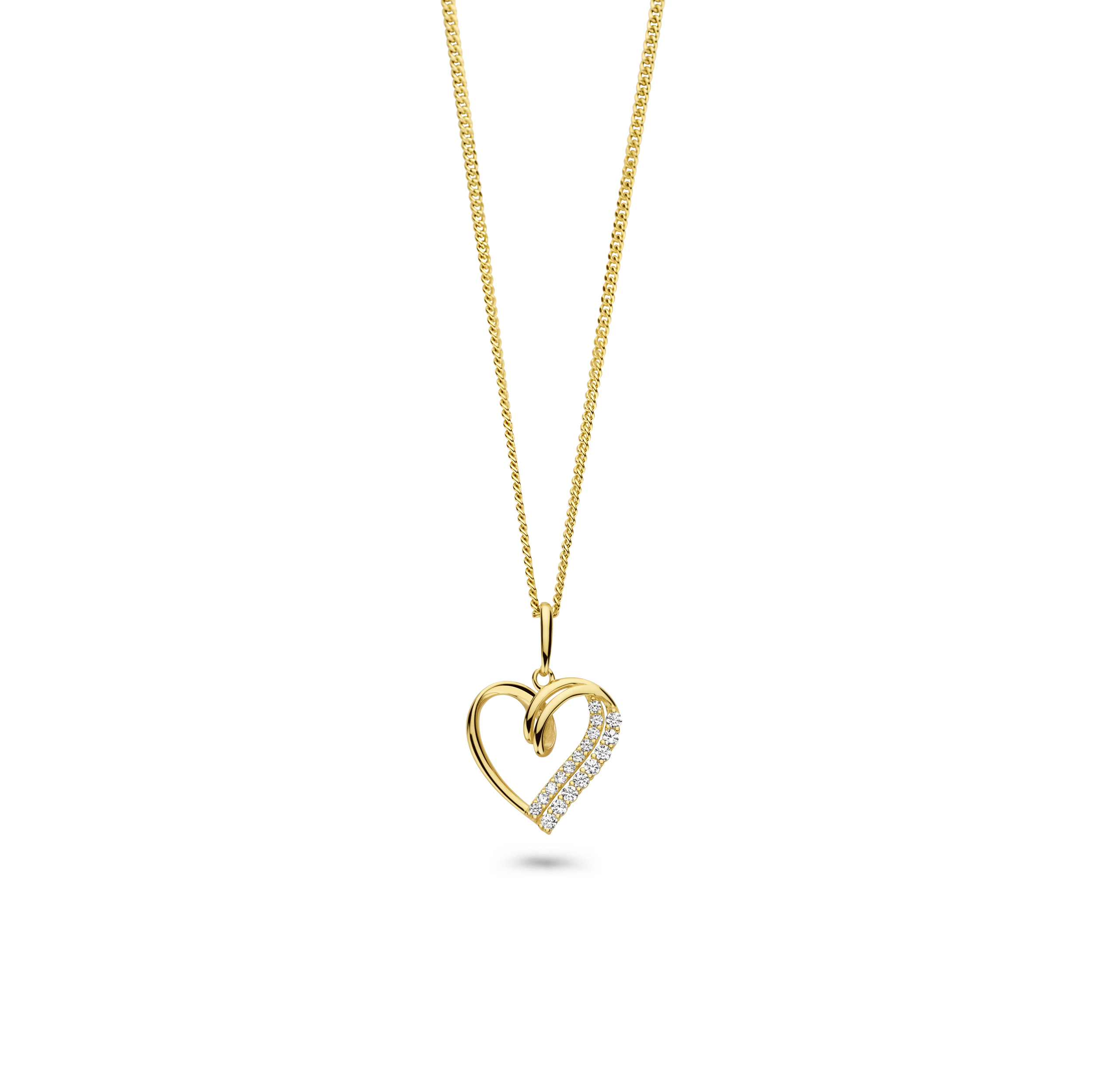 Deze prachtige geelgouden hanger in de vorm van een hart is versierd met glinsterende zirkonia stenen. Het is een tijdloos en elegant sieraad dat perfect is voor dagelijks gebruik of speciale gelegenheden. Draag het aan een subtiele gouden ketting voor een verfijnde look. Deze hanger zal zeker een eyecatcher zijn en een prachtige toevoeging aan je sieradencollectie. Maak een statement met deze schitterende hanger!