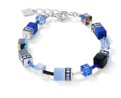 Coeur de Lion is een Duits merk, en heeft mooie handgemaakte sieraden die u onderling goed kunt combineren.