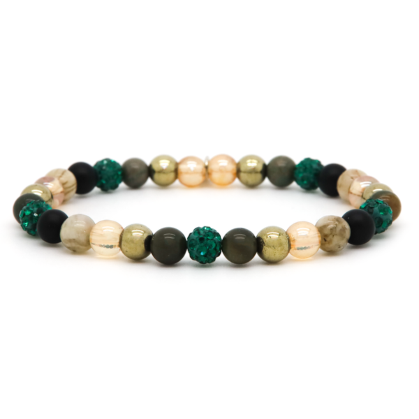 Dit is de Spiral Anne armband. 
Alle kristallen kralen en natuurstenen kralen zijn 6 MM. 
De lengte van de armband is 18 CM. 
Het is een perfecte armband om te mixen en matchen met onze andere armbanden!