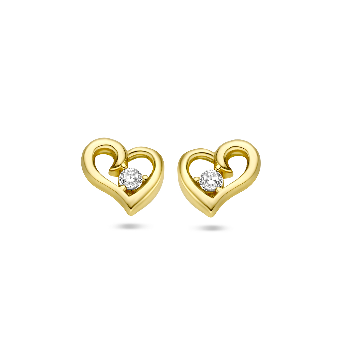 Geelgouden oorknoppen uitgevoerd in de vorm van een hart met zirkonia. De oorknoppen hebben een afmeting van 5.3x5.4mm.