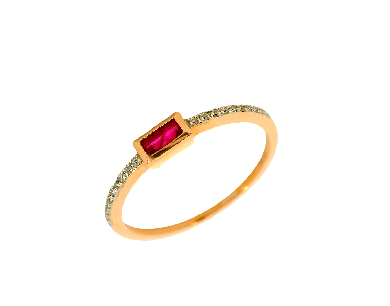  Deze roségouden ring van 14 karaat is subtiel ontworpen met een robijn en diamant. De ring is perfect om dagelijks te dragen voor een vleugje luxe en elegantie. Combineer het met andere gouden sieraden voor een complete look of draag het alleen voor een minimalistische uitstraling. Een tijdloos stuk dat zeker de aandacht zal trekken.
De ring is verkrijgbaar in meerdere afmetingen.