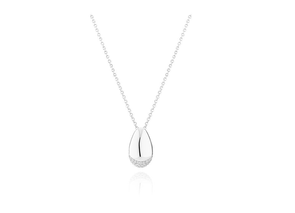 Dit is een collier van het merk Sif Jakobs gemaakt voor dames.
De specificaties zijn als volgt:
Breedte in mm: 9