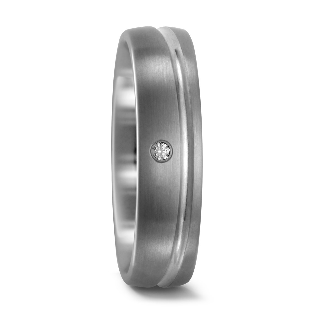 Puur titanium met briljant