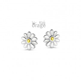 Deze prachtige oorbelstekers zijn gemaakt van witte madeliefbloemen, wat zorgt voor een verfijnde en elegante uitstraling. De oorstekers hebben een subtiel formaat en zijn perfect voor dagelijks gebruik. 