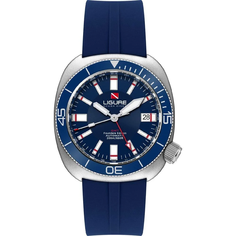In de Middellandse Zee voor de kust van Ligurië leven veel soorten schildpadden. De vorm van hun schild beschermt ze tegen gevaar. Deze vorm inspireerde de ontwerpfase van LIGURE WATCHES. We lieten de kast iets over de lugs lopen, zodat de bevestiging van de band een esthetiek vormt. De kussenvorm en de geborstelde golvende zijkant verhogen het draagcomfort.