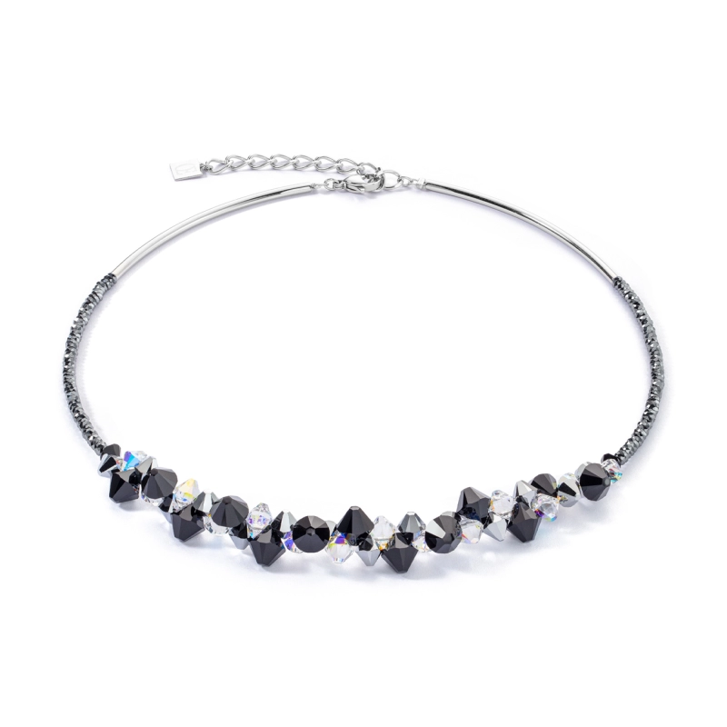Dit is een collier van het merk Coeur de Lion gemaakt voor dames.