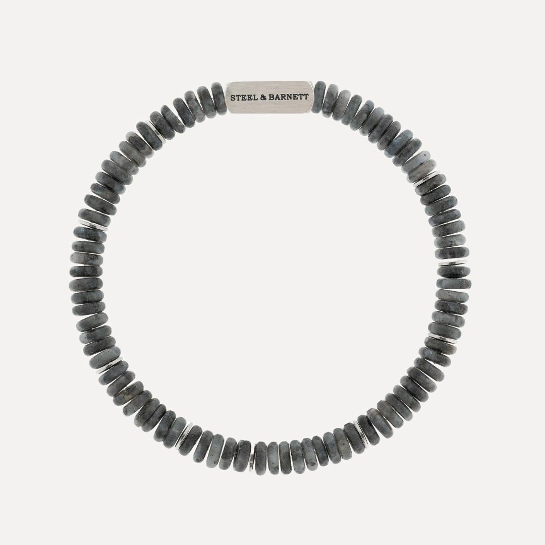De Steel&Barnett Heren Armband Matt Spectrolite SBTT/003 is een stijlvolle armband verkrijgbaar in small, medium en large. Met zijn matte spectroliet afwerking is deze armband een perfecte aanvulling op elke outfit. Ideaal voor dagelijkse casual of formele gelegenheden.