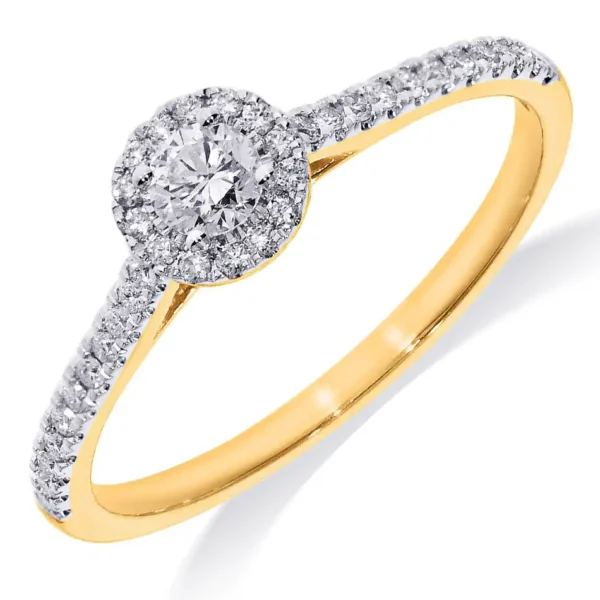 De GGA5582 / 55 is een luxe juweelring gemaakt van geelgoud met een glanzende afwerking. Perfect voor speciale gelegenheden, deze ring trekt gegarandeerd de aandacht. Draag hem solo voor een elegante look of combineer met andere ringen voor een gedurfde statement-stijl. Een tijdloos stuk dat elke juwelencollectie verrijkt.