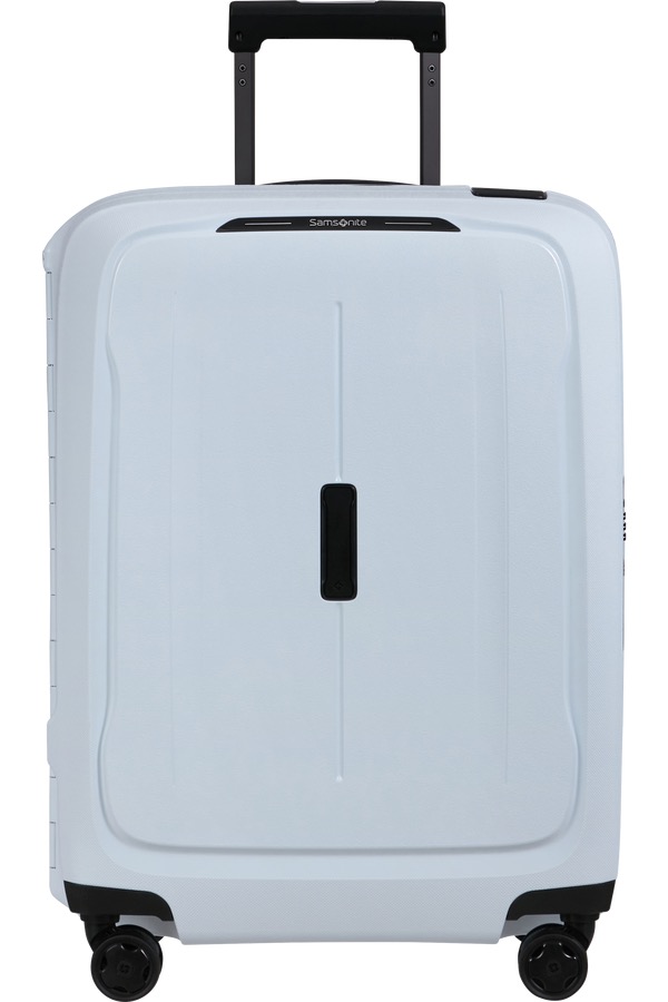De Samsonite Essens Spinner 55/20 Glacier, modelnummer 146909-6182, biedt uitzonderlijke duurzaamheid en lichtgewicht prestaties. Deze handbagage-koffer is onderdeel van de categorie reisbagage-accessoires en ideaal voor korte trips. Het beste te gebruiken met de comfortabele handgrepen en 360° roterende wielen voor moeiteloze mobiliteit. Perfect voor de veeleisende reiziger die stijl en functionaliteit waardeert.
Buitenkant
De schalen zijn gemaakt met minstens 70% gerecycleerd polypropyleen, dat deel uitmaakt van ons Recyclex™ Material Technology Initiative.
Binnenkant
De voering en de riemen aan de binnenkant zijn gemaakt met resp. 97% en 100% gerecycleerde petflessen, die deel uitmaken van ons Recyclex™ Material Technology Initiative. De coating en de versterkende stof aan de achterkant zijn gemaakt van nieuwe materialen.
Gerecycleerde petflessen
De voering en de riemen aan de binnenkant zijn gemaakt met een equivalent van 9 gerecycleerde petflessen (0,5l - 20g).
Gerecycleerd plastic
De schalen zijn gemaakt met een equivalent van 230 yoghurt potjes van 4g.
Groene elektriciteit
Voor de productie van de schalen en de assemblage van het finale product wordt groene elektriciteit gebruikt.
Andere duurzame elementen
Gemakkelijk zelf te herstellen wielen.
In Europa vervaardigd
Ja






Categorie
Hard
Slot
Driepuntssluiting met een TSA008-slot
Handvatten
Bovenhandvat(ten) & zijhandvat(ten)
Trekstang
Dubbele trekstang
Wielen
4 wielen
Type wielen
Deze wielen hebben een uniek veringsysteem waardoor ze schokken dempen en geluid verminderen
Handbagage
Ja
Adreslabel
Geïntegreerd adreslabel
Logo
Aan de voorkant
Dichting
Dichting die waterinsijpeling limiteert

Afmetingen:
Hoogte 55cm x breed 40cm x diep 20cm

Inhoud 39 Liter