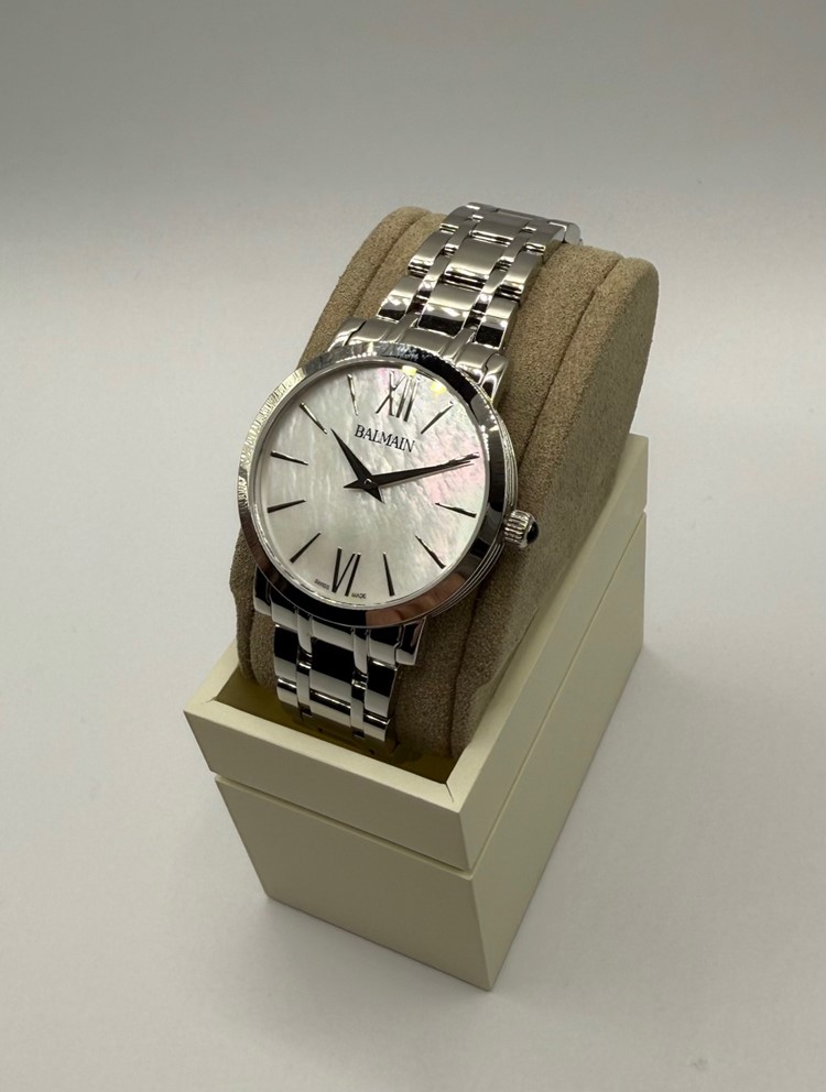 Balmain dames pols horloge staal met stalen band.