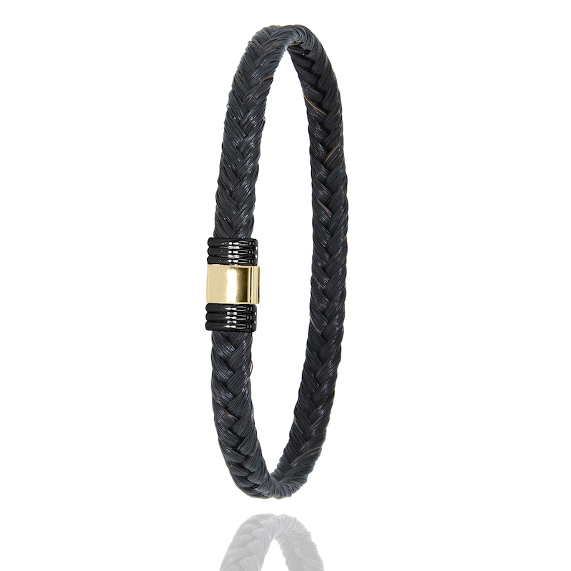 Een Albanu armband van paardenhaar in de kleur zwart 6mm breed met pvd zwart en rose gouden sluiting.