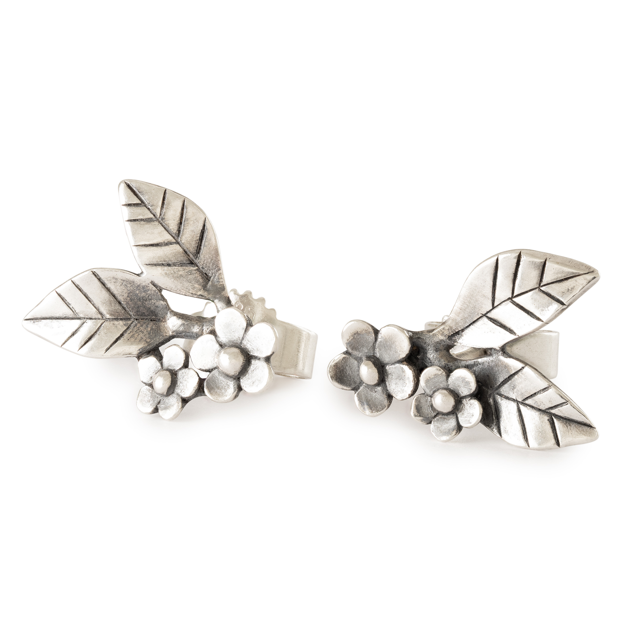 TAGEA-00134 Flower Grace Studs