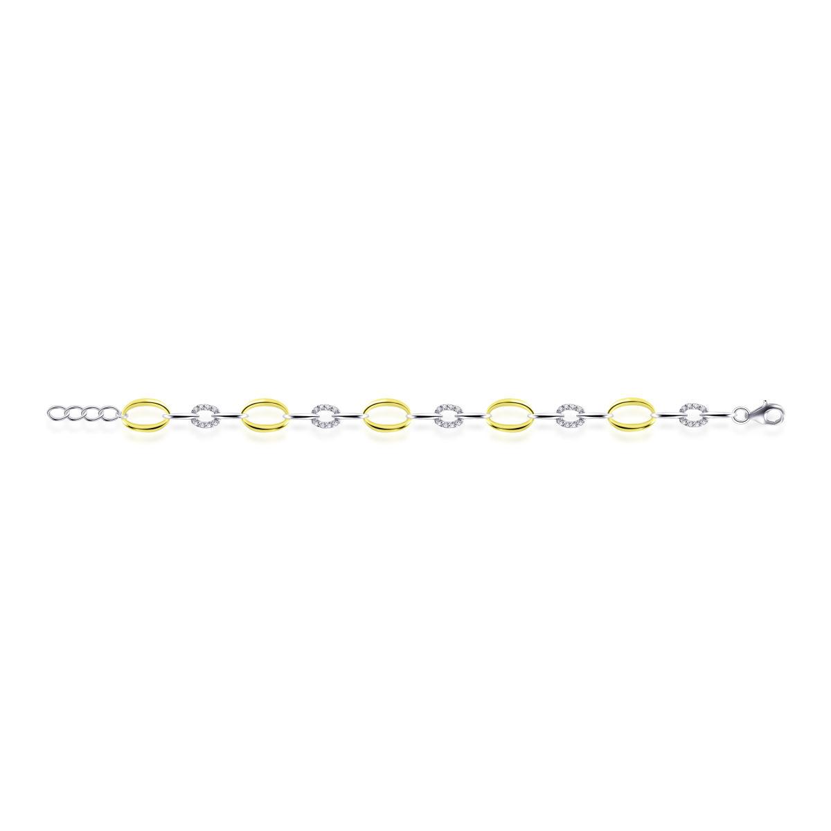 De Gisser Jewels Zilveren Armband, modelnummer B042Y-18+3, valt onder de categorie sieraden en is een stijlvolle armband. Gemaakt van hoogwaardig zilver, straalt het elegantie en verfijning uit. Draag deze armband solo voor een verfijnde look of combineer met andere sieraden voor een modieuze uitstraling. Perfect voor dagelijks gebruik of speciale gelegenheden.
