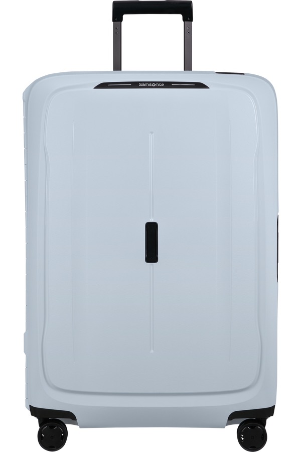 De Samsonite Essens Spinner 75/28 Glacier heeft een ruim hoofdcompartiment, vier dubbele wielen voor soepele mobiliteit, een telescopische handgreep en een TSA-slot voor extra veiligheid. Draag de spinner aan de handgreep of gebruik de trekstang om eenvoudig de trolley over de weg mee te nemen. Deze lichtgewicht en duurzame spinner is perfect voor al uw reisbehoeften. Koop nu bij onze webshop! Of kom naar de winkel





Buitenkant
De schalen zijn gemaakt met minstens 70% gerecycleerd polypropyleen, dat deel uitmaakt van ons Recyclex™ Material Technology Initiative.
Binnenkant
De voering en de riemen aan de binnenkant zijn gemaakt met resp. 97% en 100% gerecycleerde petflessen, die deel uitmaken van ons Recyclex™ Material Technology Initiative. De coating en de versterkende stof aan de achterkant zijn gemaakt van nieuwe materialen.
Gerecycleerde petflessen
De voering en de riemen aan de binnenkant zijn gemaakt met een equivalent van 16 gerecycleerde petflessen (0,5l - 20g).
Gerecycleerd plastic
De schalen zijn gemaakt met een equivalent van 466 yoghurt potjes van 4g.
Groene elektriciteit
Voor de productie van de schalen en de assemblage van het finale product wordt groene elektriciteit gebruikt.

Afmetingen
75 x 52 x 33 cm
 Maattabel
Volume
111 Liter
