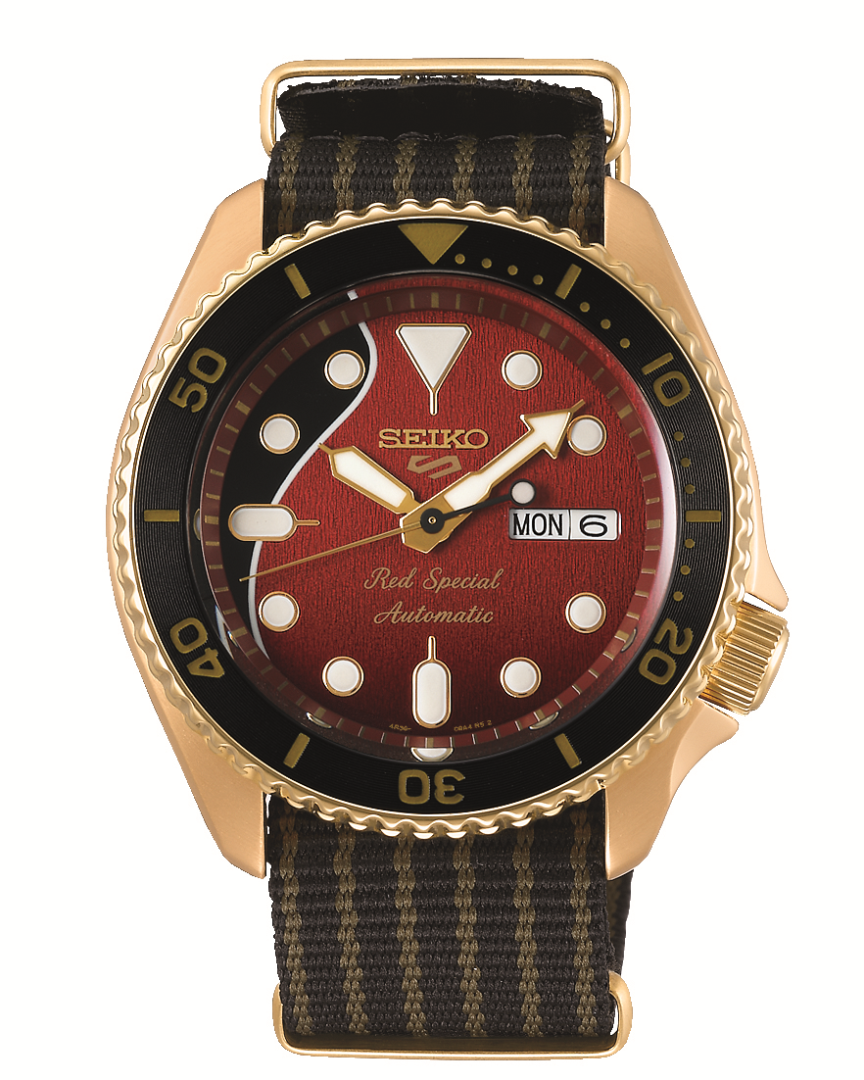 Seiko 5 Sports SRPH80K1 Brian May Limited Edition Heren Horloge

- Behuizing gemaakt van roestvrijstaal
- Automatisch uurwerk
- Voorzien van mineraalglas, krasbestendig
- Breedte van de behuizing is 42.5 mm
- Dikte van de behuizing is 13.4 mm

Seiko 5 Limited edition van 12.500 stuks wereldwijd. Seiko 5 Sports introduceert een tweede Limited Edition model in samenwerking met Brian May, gitarist van de legendarische rockband QUEEN! Brian's favoriete gitaar, de ‘Red Special’, is ook nu de inspiratiebron voor het goudkleurige ontwerp in deze speciale serie. De ‘Red Special’ gitaar
