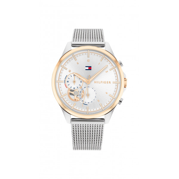 Ontdek dit elegant Tommy Hilfiger Rose Bicolor Dames Horloge. Uitgerust met een roestvrijstalen kast en milanese mesh band, biedt dit horloge een stijlvolle look met rosekleurige accenten. De ronde wijzerplaat met analoge aanduiding en datumaanduiding completeren het ontwerp. Perfect te dragen bij zowel formele als casual outfits voor een tijdloze uitstraling. Waterbestendig tot 3 ATM.