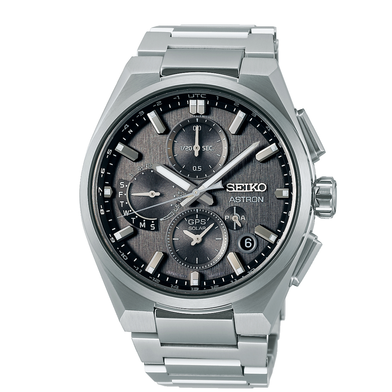 Het SEIKO 5X83 kaliber is een prestigieuze analoge GPS Solar Dual-Time Chronograaf. Dit horloge kan met een eenvoudige druk op de knop overal ter wereld zich instellen op de juiste tijdzone en hiermee de juiste lokale tijd weergeven. Op de wijzerplaat geeft de GPS-signaal indicator aan of het horloge verbinding maakt met het wereldwijde GPS netwerk. Ook laat het horloge zien met hoeveel satellieten het horloge verbinding maakt. Voor het bepalen van de juiste tijdzone is er verbinding nodig met minimaal 4 satellieten. Indien het horloge volledig is opgeladen maakt het horloge tot 2 keer per dag satellietverbinding met één satelliet om de tijd te corrigeren. Hierdoor is het 5X83 GPS Solar horloge extreem accuraat en kent het horloge slechts een afwijking van 1 seconde per 100,000 jaar. Indien nodig kan de lokale tijd ook handmatig worden gewijzigd. De slimme Perpetual Calendar functie zorgt ervoor dat het horloge tot het jaar 2100 altijd de juiste datum aangeeft. Het horloge beschikt over een Dual-Time, in-flight mode, een automatische DST aanpassing en het horloge beschikt over een chronograaf functie. De stopwatch kan tot 12 uren in stappen van 1/20 seconde meten. Een tussentijdsfunctie is voorzien. Een tweede tijd wordt weergegeven op de subdial op de wijzerplaat en een aparte AM/PM-indicatie. De ingebouwde horloge micro-GPS ontvanger verbruikt zó weinig energie, dat alle functies optimaal functioneren op lichtenergie, die wordt gegenereerd door de Solar wijzerplaat. Lees meer over dit kaliber in de gebruiksaanwijzing. 