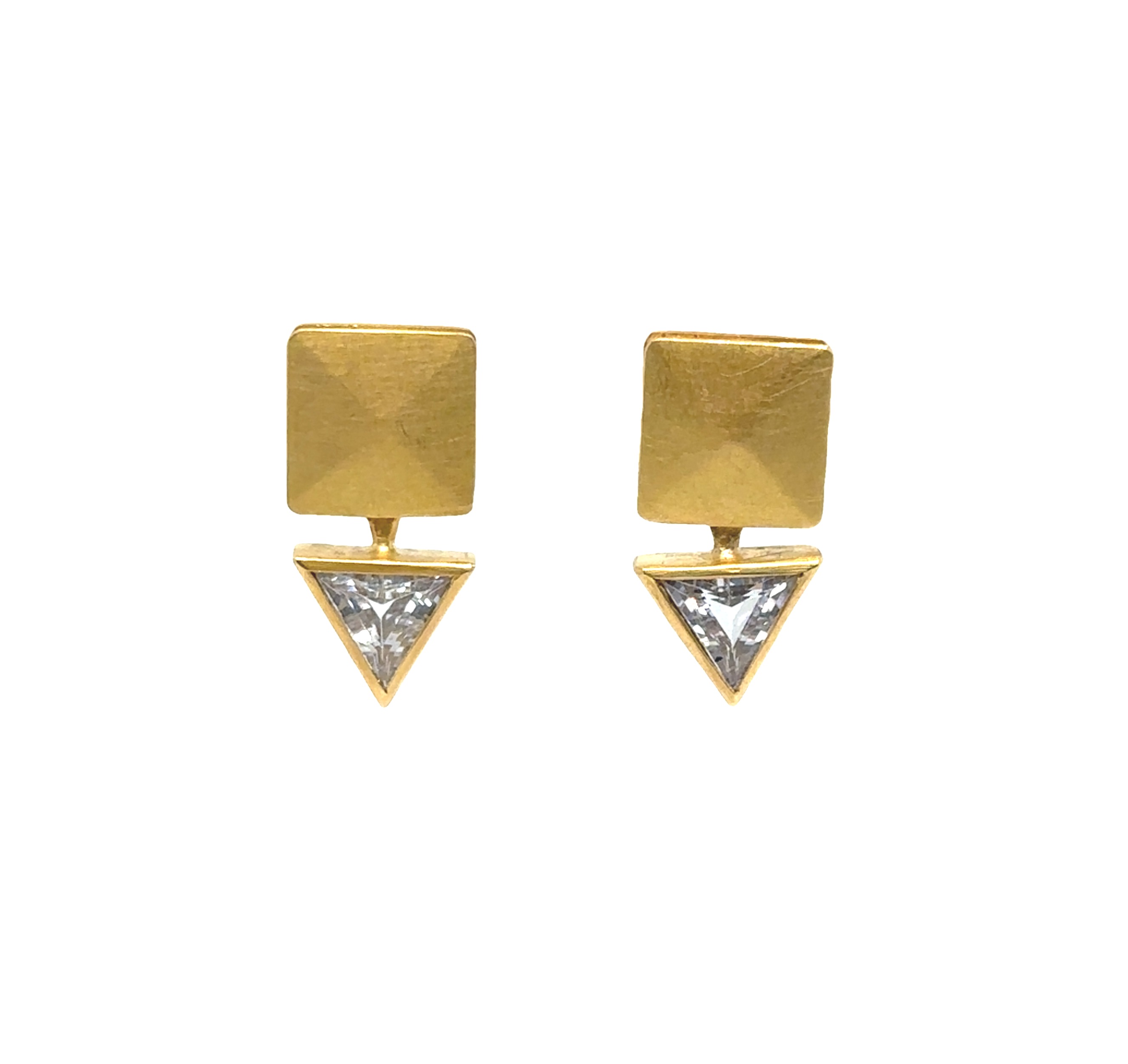 Diese eleganten goldenen Ohrringe sind das perfekte Accessoire für jeden Anlass. Mit ihrem modernen Design und den funkelnden Aquamarine ziehen sie alle Blicke auf sich. Tragen Sie sie zu einem Abendkleid oder einem lässigen Outfit, um Ihrem Look einen Hauch von Glamour zu verleihen.