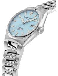 De FC303LB3NH6B is een polshorloge dat stijl en functionaliteit combineert. Dit horloge is ideaal voor dagelijks gebruik vanwege zijn draagcomfort en stijlvolle uitstraling. Draag het horloge om uw pols en pas de band aan voor een optimale pasvorm. Perfect voor elke gelegenheid, van werk tot vrije tijd. Voeg een vleugje elegantie toe aan uw alledaagse outfit.