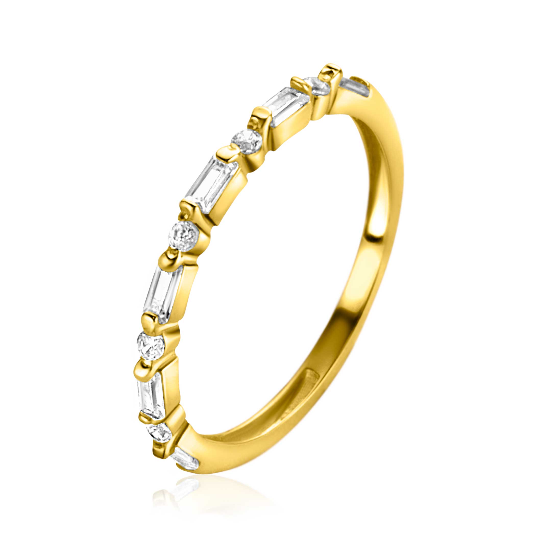 De ZINZI RING is een elegante gouden ring met een breedte van 1.7 mm. Deze ring heeft een matte afwerking en is beschikbaar in maat 56. Draag deze subtiele maar stijlvolle ring solo voor een verfijnde look of combineer met andere ringen om een persoonlijke stijl te creëren. Perfect voor elke gelegenheid!