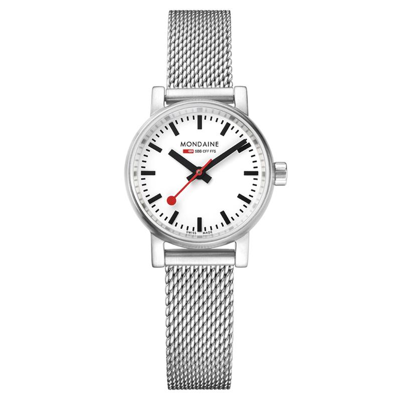 Dit model MSE.26110.SM heeft een analoge kwartsbeweging, met een ronde wijzerplaat in witte kleur en strepen als index. De horlogekast is van zilverkleurig roestvrij staal en het saffierglas is krasbestendig. De Milanees mesh band is ook van zilverkleurig roestvrij staal. Dit stijlvolle horloge draag je casual of formeel voor elke gelegenheid.