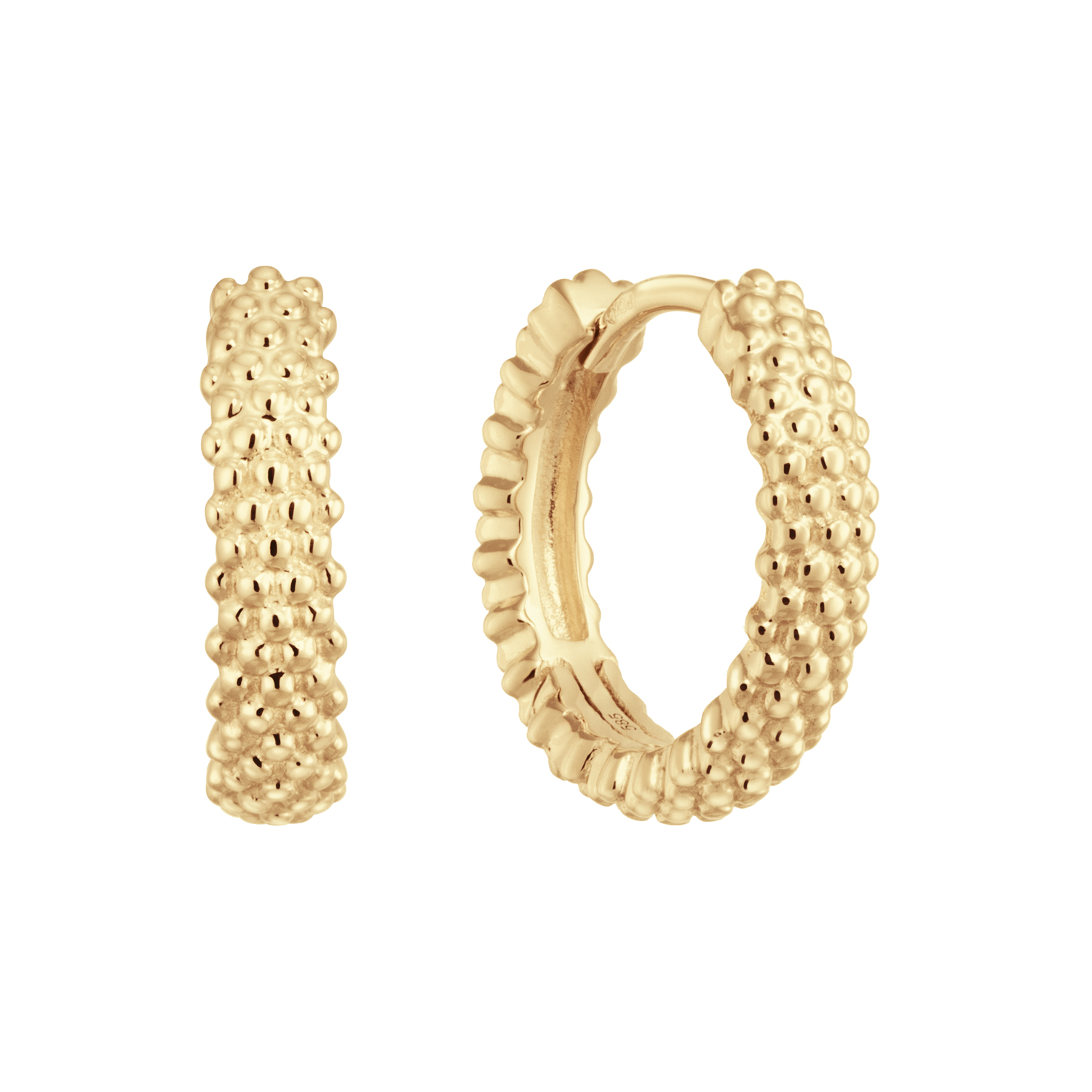 Deze prachtige oorringen van Glow maken je outfit helemaal af! De oorstekers zijn gemaakt van 14 karaat goud en hebben een diameter van 14,4mm. Mooi in combinatie met andere sieraden van Glow voor een complete look.


GLOW
Benadruk jouw stijl met de verfijnde sieraden van GLOW en laat je inspireren door de uitgebreide collectie 14 karaats gouden sieraden van de hoogste Europese kwaliteit. Ontworpen om elke dag te dragen. Naast tijdloze ontwerpen bestaat de collectie ook uit hippe sieraden; zoals minimalistische gouden collieren en grafische oorknopjes. Wil je een beetje extra stralen? Kies dan voor flonkerende zirkonia of ga voor luxe met onze geraffineerde diamanten sieraden.
  
  Specificaties
  - 207.1226.00
  - Oorringen
  - 14 karaat geelgoud
  - Diameter: 14,4mm