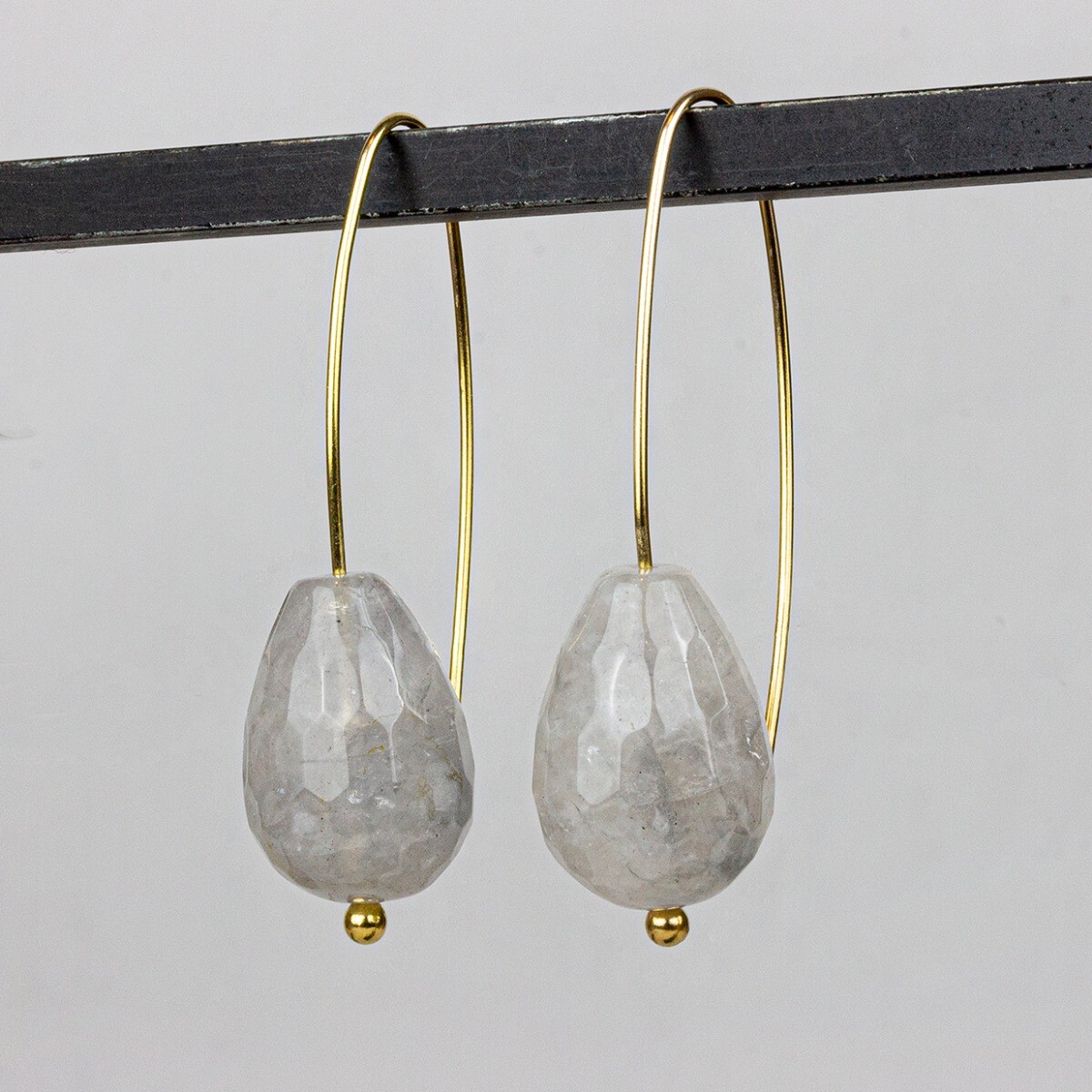 Oorhanger grijze quarts , goldfilled