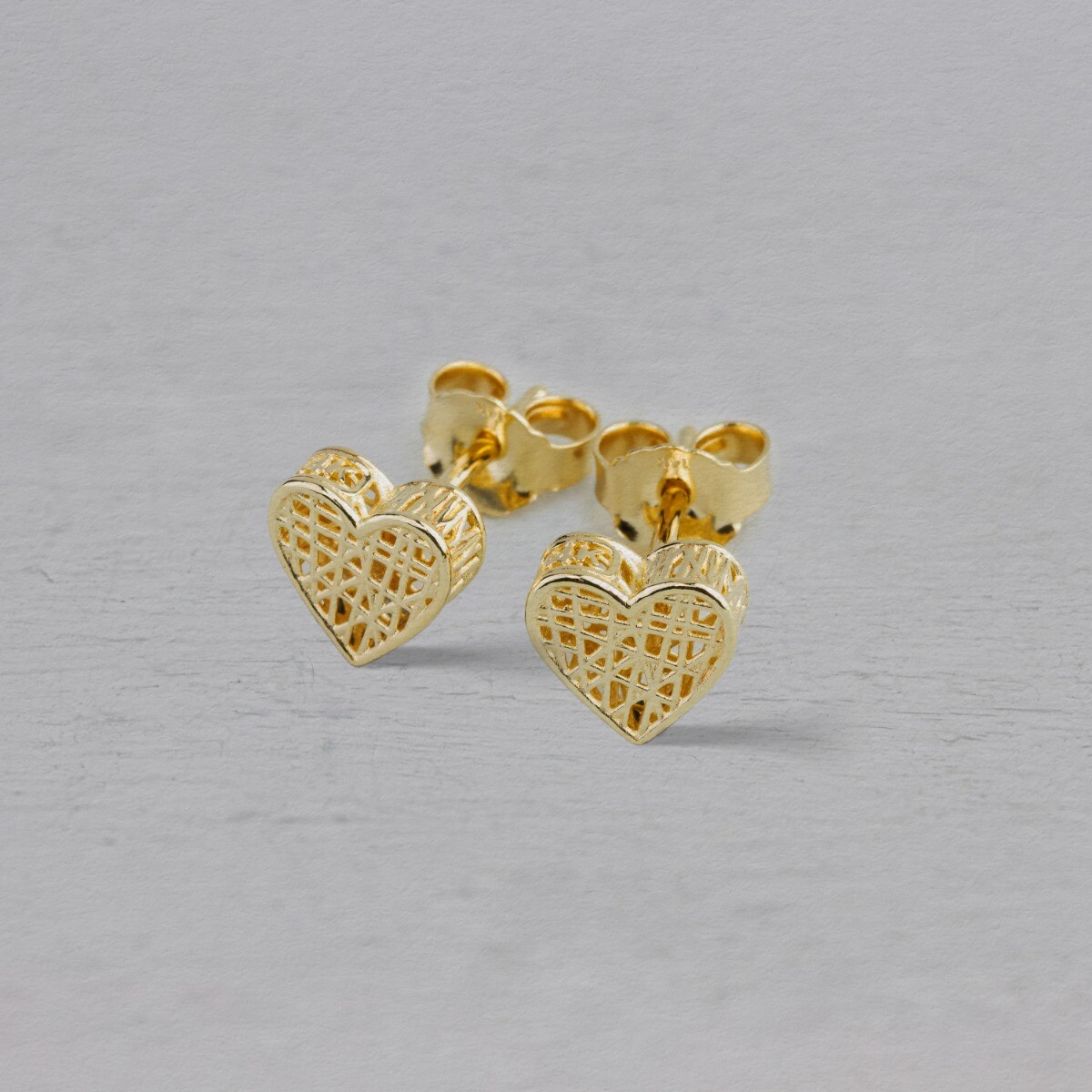 Oorsteker uit de 3D print collectie van Jeh Jewels. De oorsteker is gemaakt van 14 karaat goud en heeft de vorm van een hartje. Combineer met de andere gouden sieraden van Jéh Jewels.