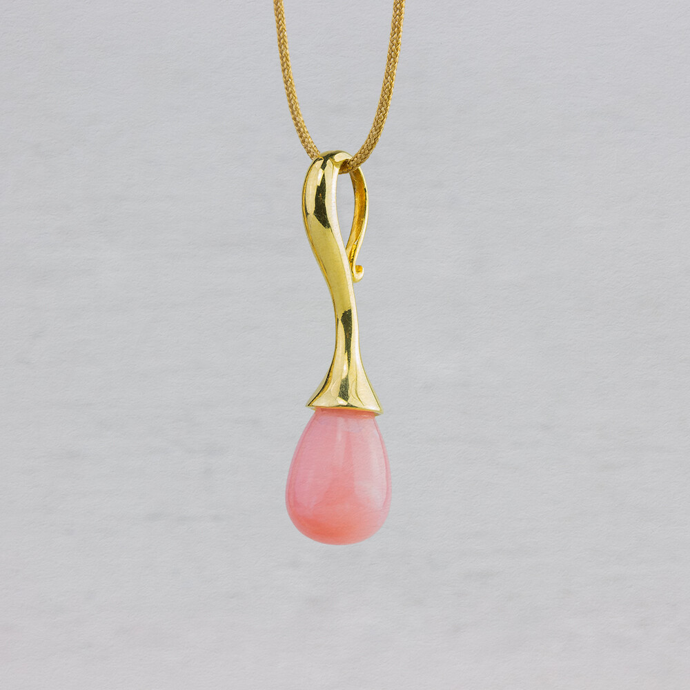 Hanger gemaakt van zilver verguld, verkrijgbaar in verschillende stenen en met bijpassende oorbellen of collier! Ga jij voor Aquamarijn, Grijze Maansteen en Roze Opaal?