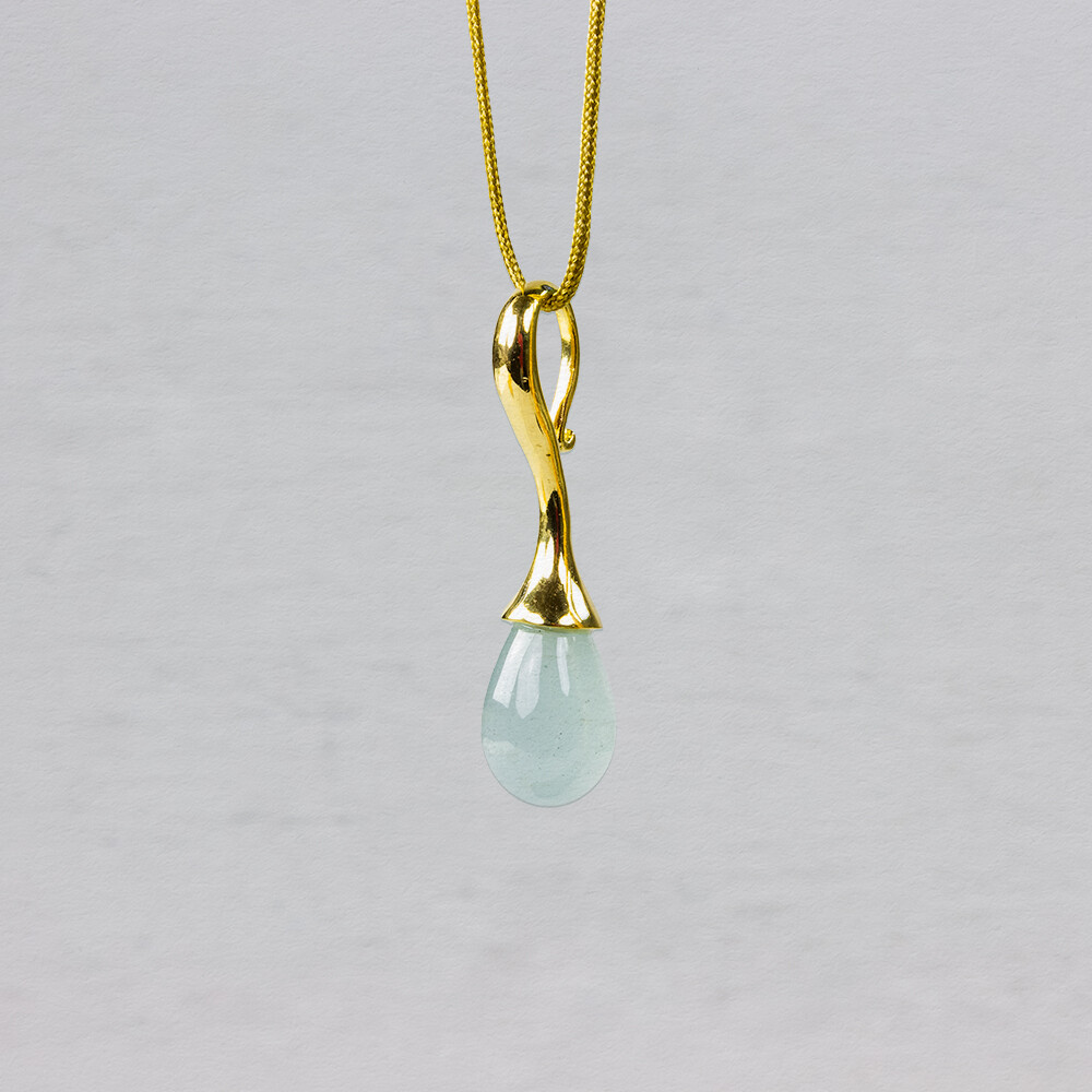 Hanger gemaakt van zilver verguld, verkrijgbaar in verschillende stenen en met bijpassende oorbellen of collier! Ga jij voor Aquamarijn, Grijze Maansteen en Roze Opaal?