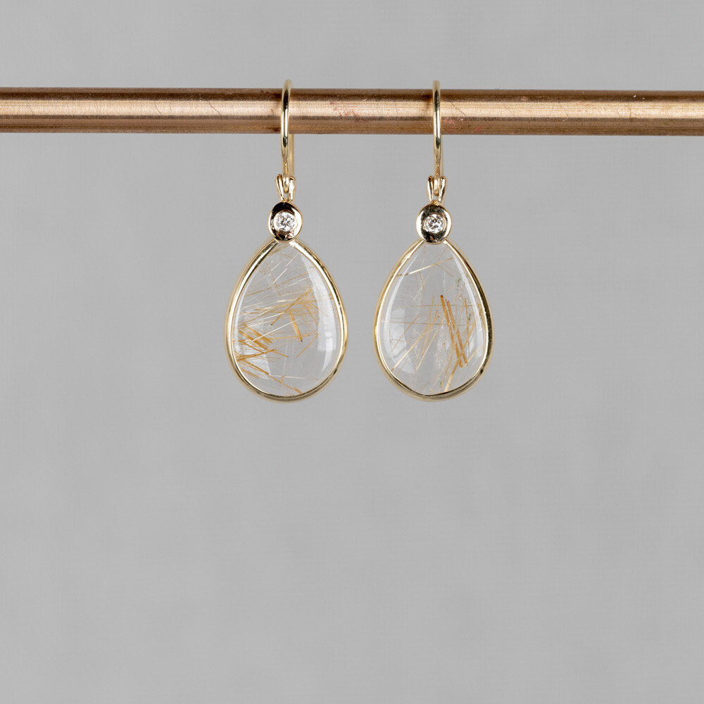 Oorhangers gemaakt van 14 karaat in combinatie met Gold Rutiel en diamant. Combineer met de andere gouden sieraden uit de Rocky-lijn.