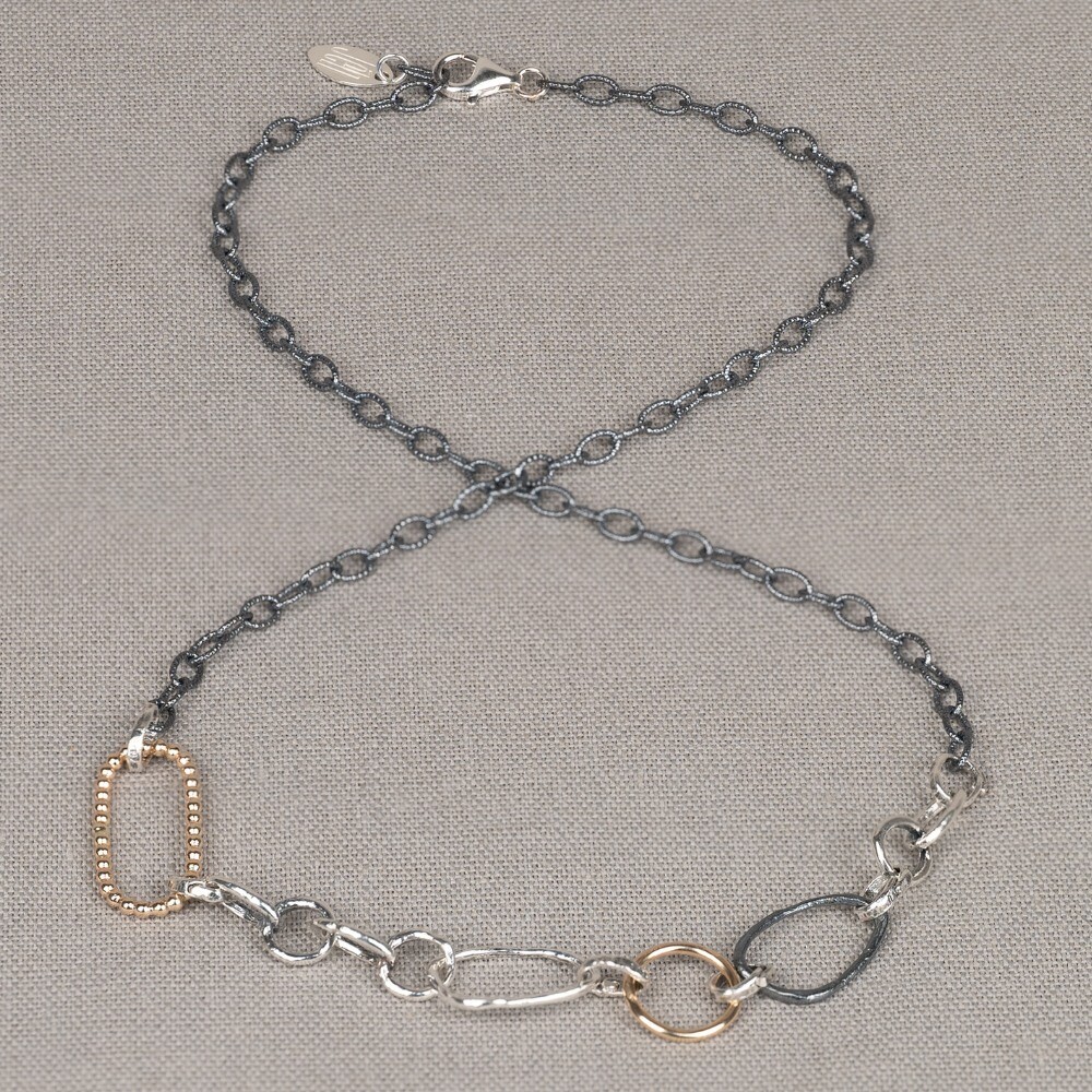 Collier gemaakt van 925 geoxideerd sterling zilver met schakels gemaakt van 925 sterling zilver, Goldfilled en geoxideerd zilver. Combineer met de bijpassende oorbellen en armband voor een complete look!