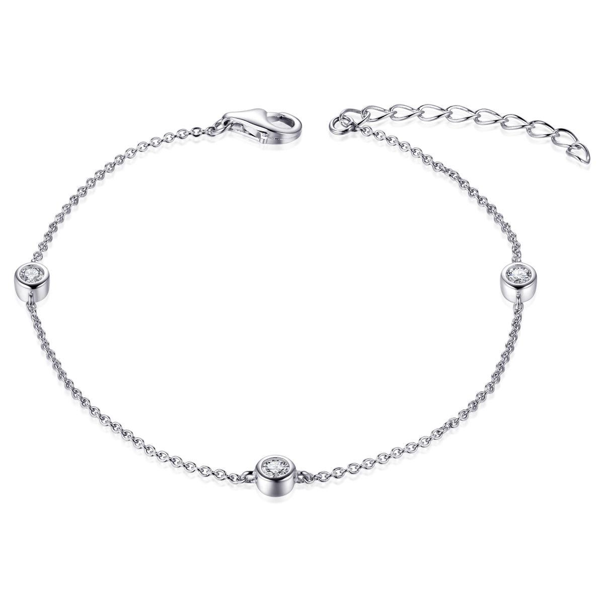 De Huismerk Zilveren Armband model B1000-17+3 is een elegante zilveren armband met een lengte van 20cm. Gemaakt van hoogwaardig zilver en voorzien van een duurzame karabijnsluiting. Perfect om solo te dragen of te combineren met andere sieraden voor een stijlvolle look. Ideaal voor dagelijks gebruik of speciale gelegenheden.