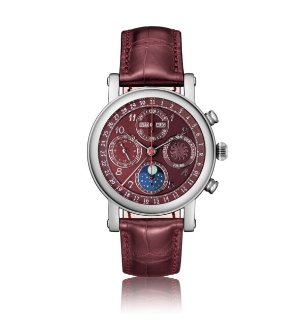 Astronomische horlogerie op z’n best, in een modern, sportief design. Deze chronograaf geeft de verstreken seconden, minuten en uren aan. Het horloge heeft een volledige datum-aanduiding, maanstand indicatie en de aanduiding van tijd op een 24-uurs schaal. Onderin op de 6 uurs positie is de maanstand af te lezen. Wanneer de Maan links van het midden staat bevindt de Maan zich in het eerste kwartier. Wanneer de beeltenis in het midden staat is het volle Maan en aan de rechterkant van het midden bevindt de Maan zich in het laatste kwartier. Indien de Maan niet zichtbaar is ziet men in het venster een prachtige sterrenhemel en is het nieuwe Maan.