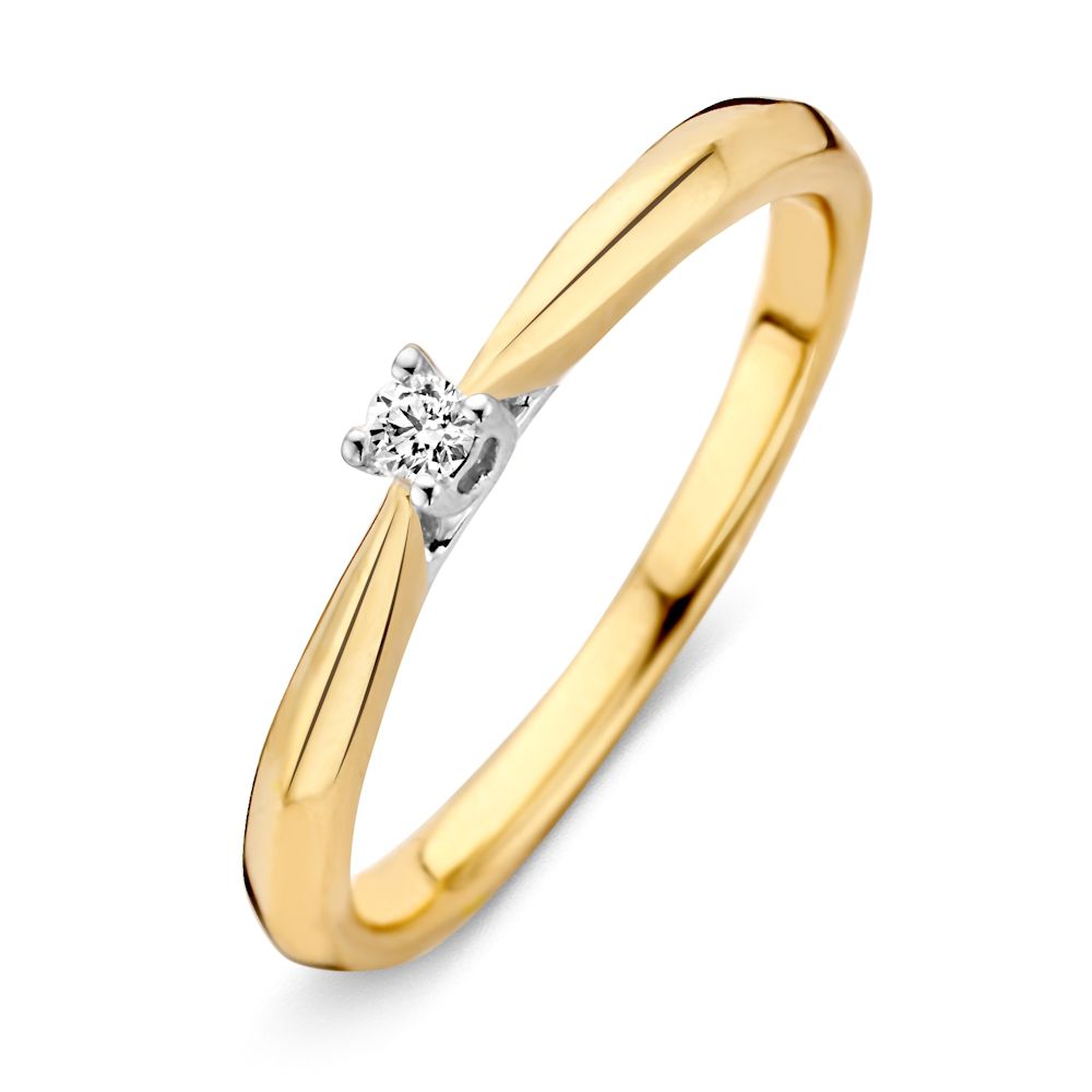 Klassieke solitair met 0,06 crt. diamant.
