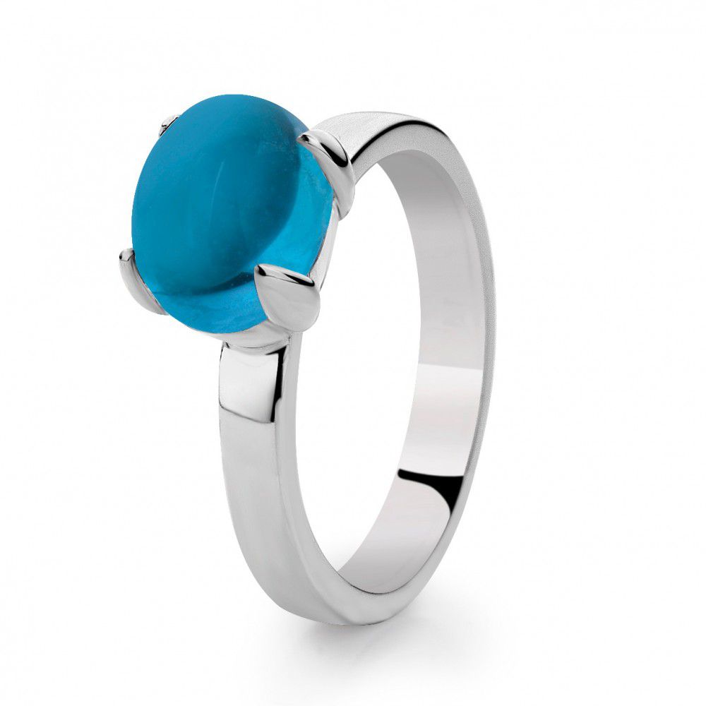 Iris- Blauwe Topaas
Een iris staat voorwijsheid, optimisme en moed. Een fantastische ring om bijvoorbeeld cadeau te geven aan iemand die geslaagd is of een extra steuntje in de rug kan gebruiken.

Gerhodineerde, zilveren damesring met een cabochon geslepen blauwe topaasals middensteen.Deze ring is perfect te combineren met onze andere Fiorella ringen.
