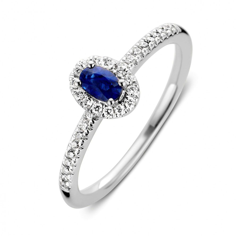 Witgouden damesring entouragemodel met saffier en briljant. Deze ring kan gecombineerd worden met aanschuifringen.
