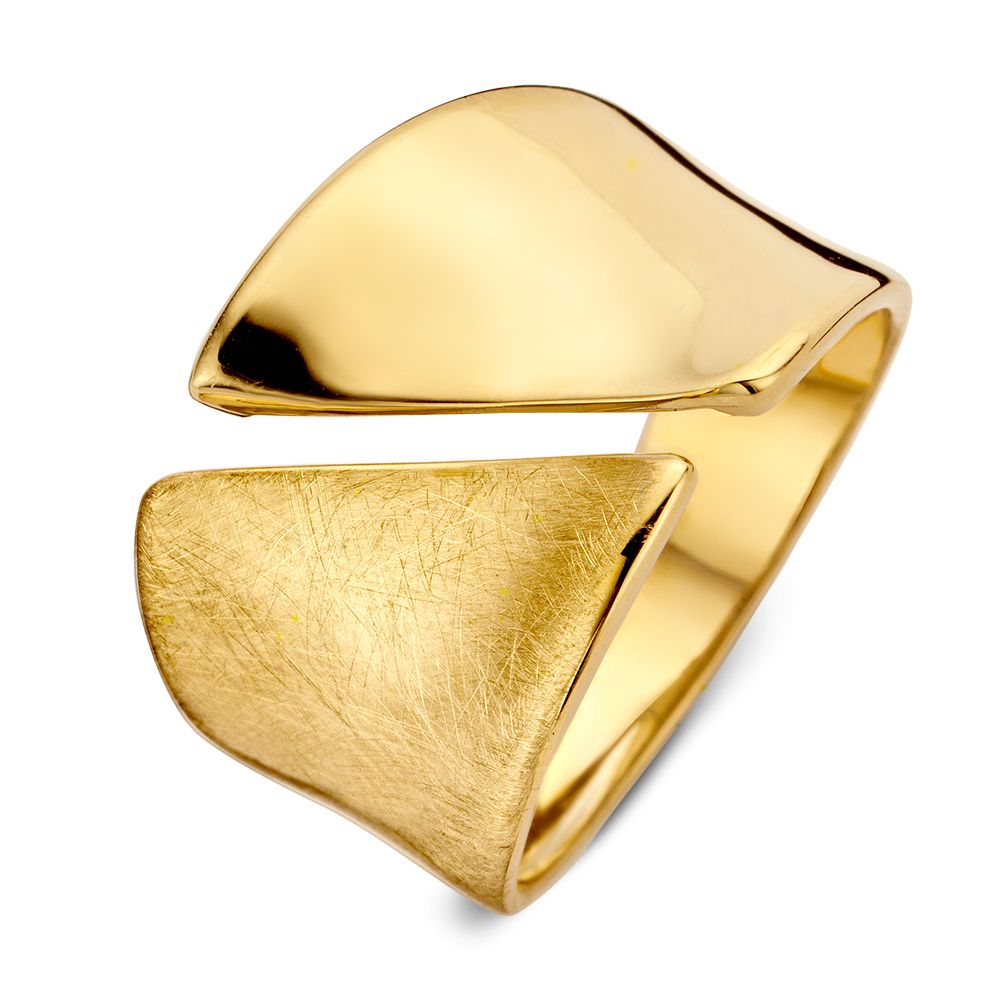 Brede geelgouden design ring, voor de helft afgewerkt met een ice mattering.
