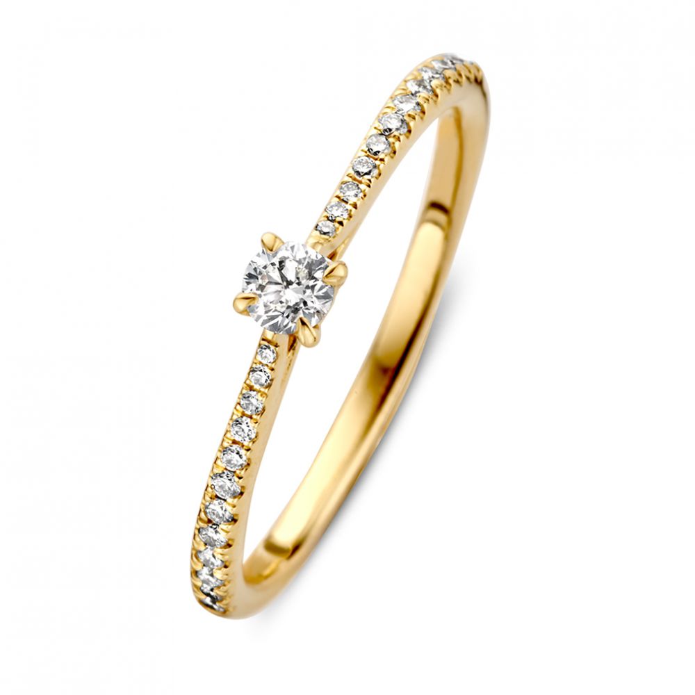 Verfijnde gouden damesring met sprankelende diamanten. De ring bevat een briljant geslepen middensteen en voor optimale schittering is ook de band van de ring gezet met diamantjes.
