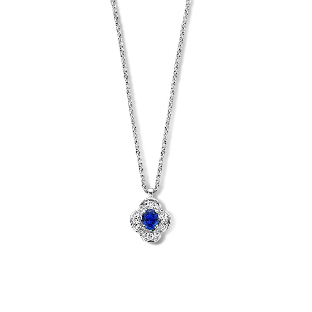 Witgouden collier met bloemhanger gezet met blauwe saffier en diamant.
